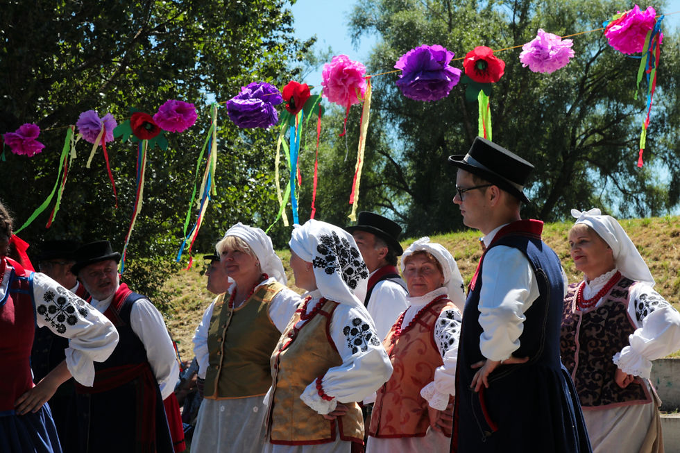 urzecze, ludowe tańce, łurzycki strój ludowy, muzyka, turystyka kulturowa, etnoturystyka w polsce, ekoturystyka