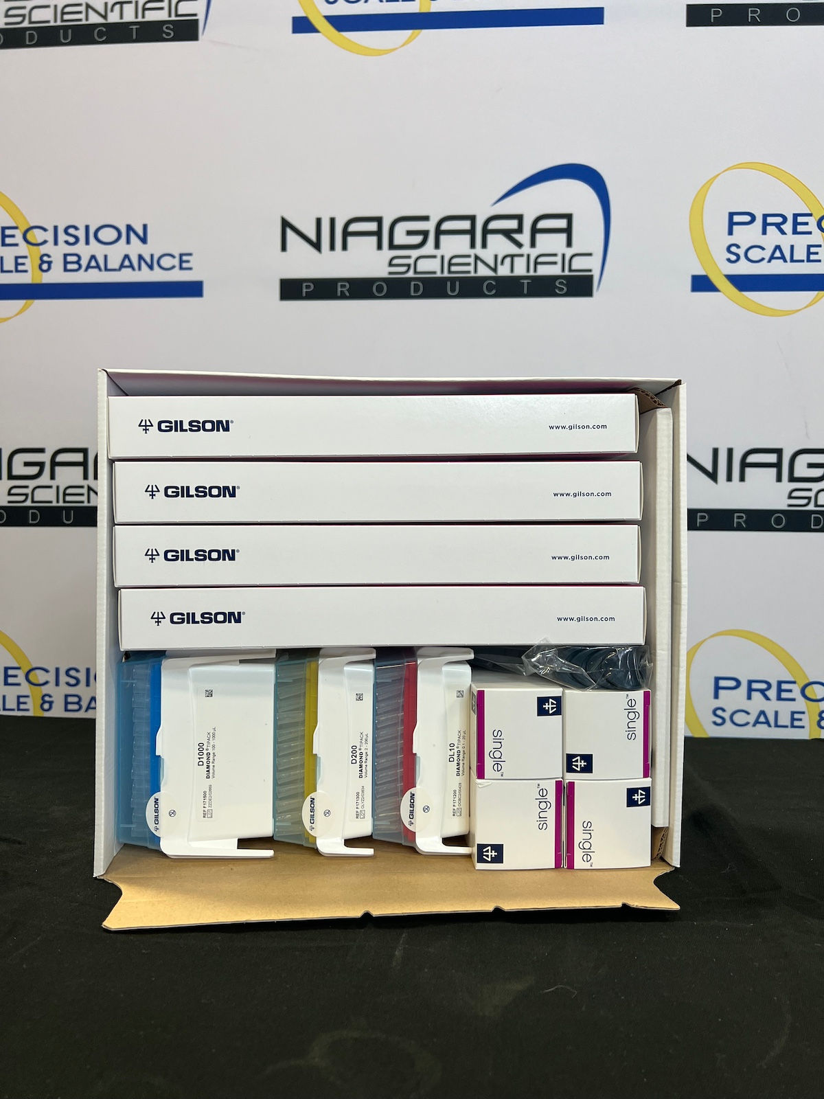 Gilson Pipetman Classic 4-Pipette Kit with DL10, D200 & D1000 Tips