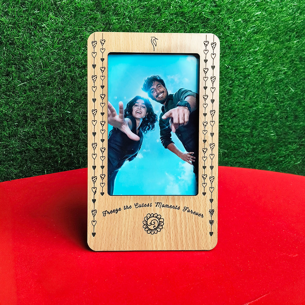 Woodview Photo Stand with engraved wooden frame and couple photo