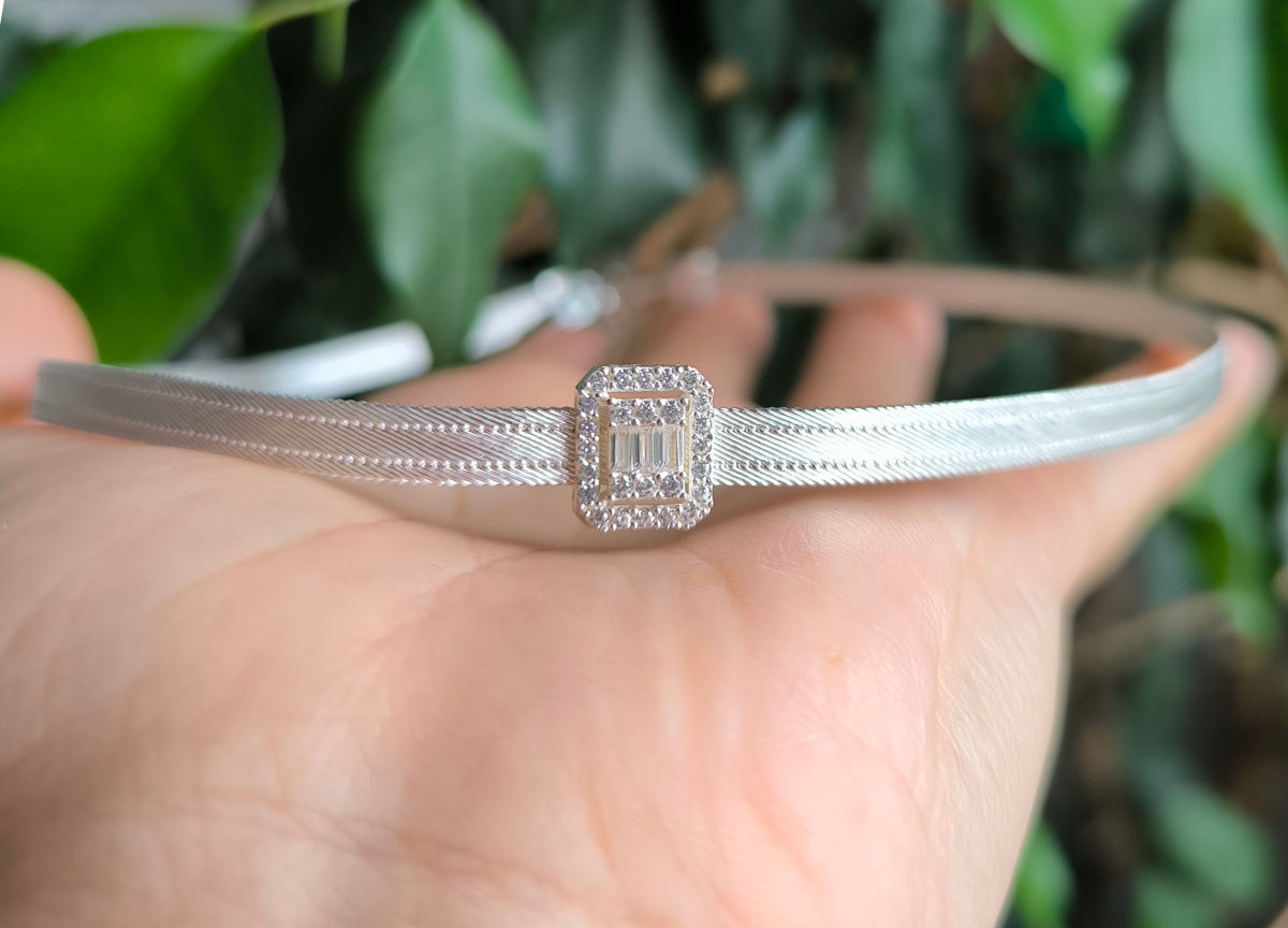 3 Sıra Baget Taş Başlıklı Hasır Gerdanlık