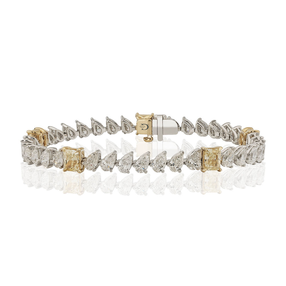 15,21 Karat Diamond Fancy Bracelet