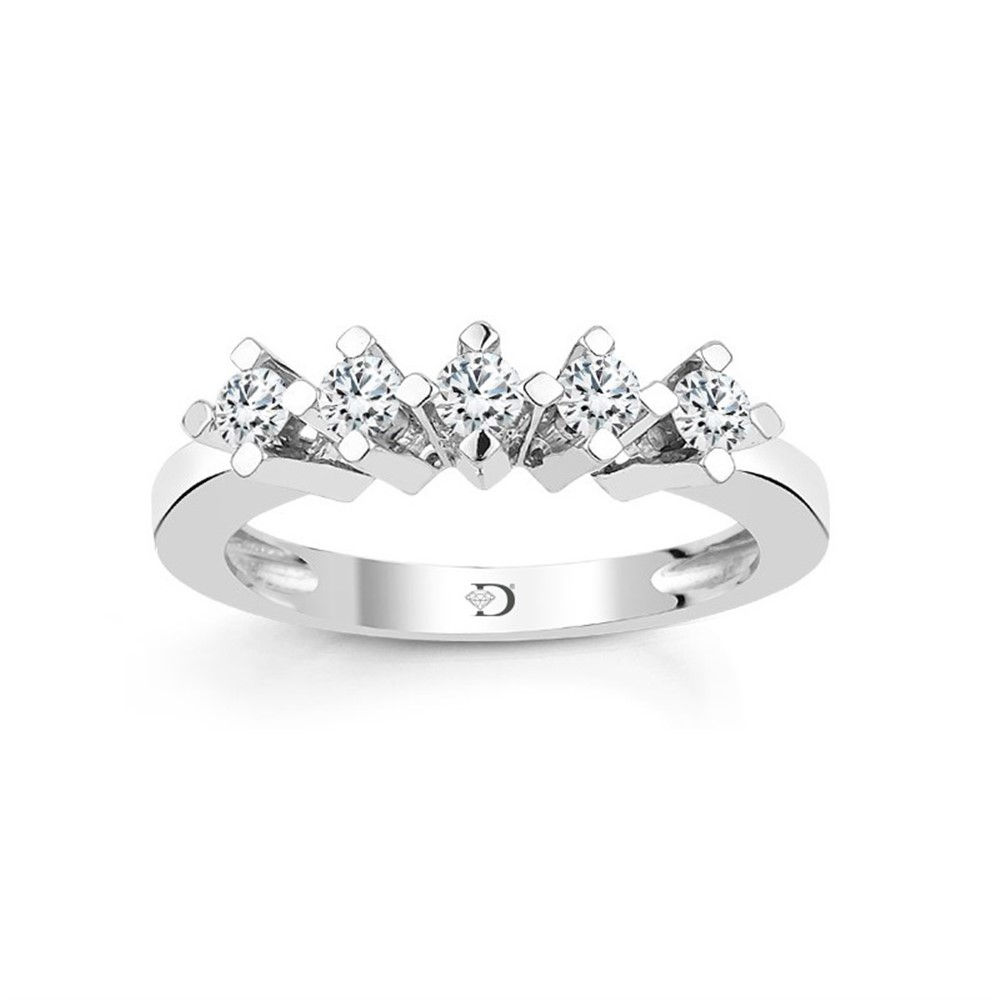 0,95 Carat Diamond 5 Stone Ring