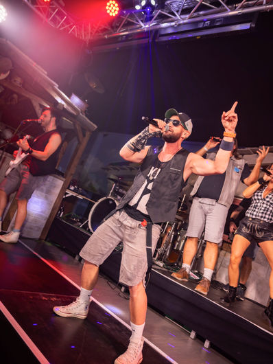 22.11.25 DIRNDLKNACKER