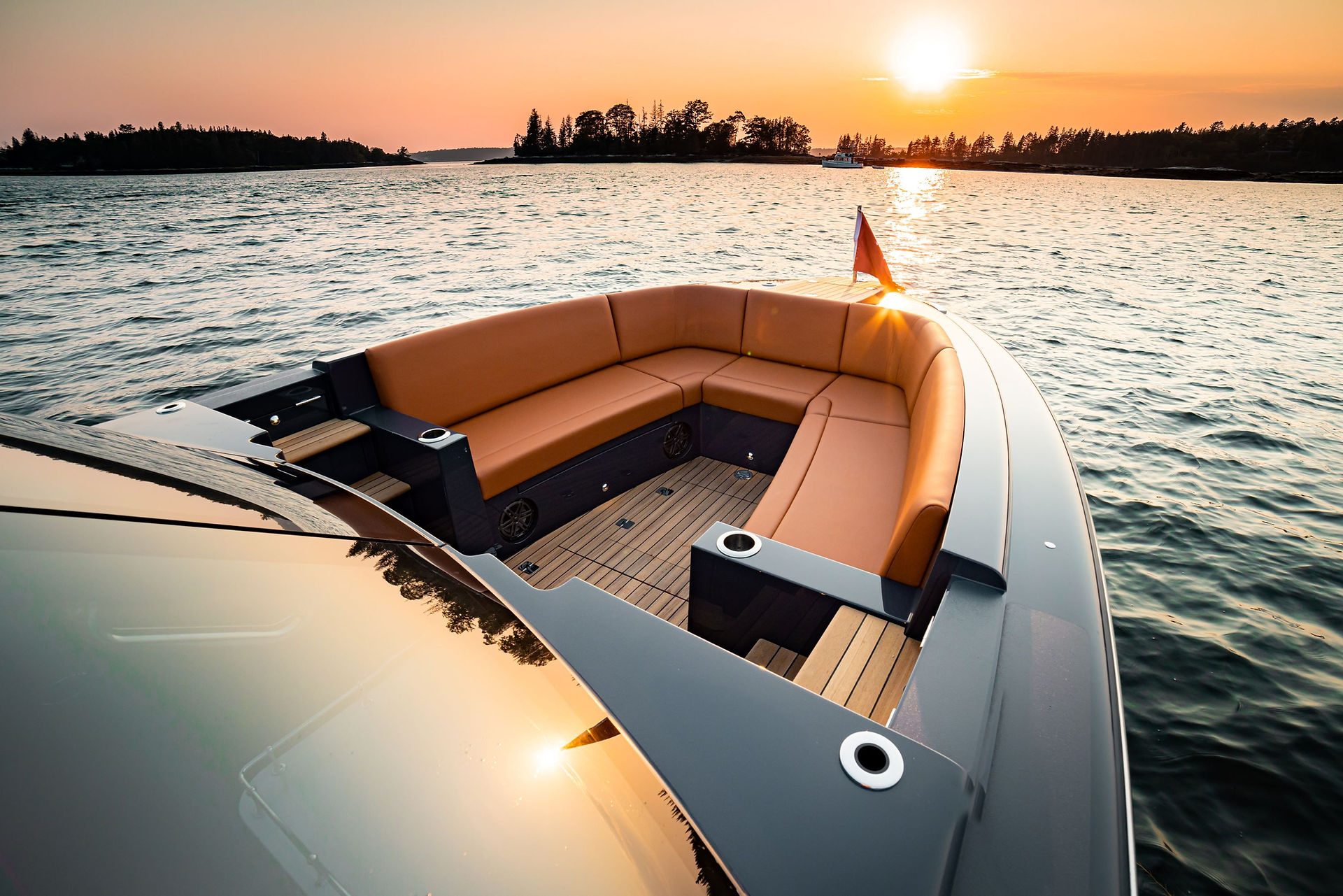 superyacht tender with forward seating