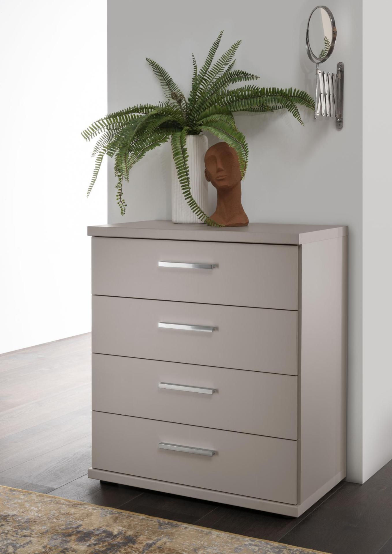 Wiemann Cambridge 4 drawer chest of drawers