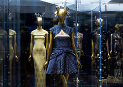 China-Through-the-Looking-Glass-at-The-Metropolitan-Museum-of-Art_dezeen_784_5