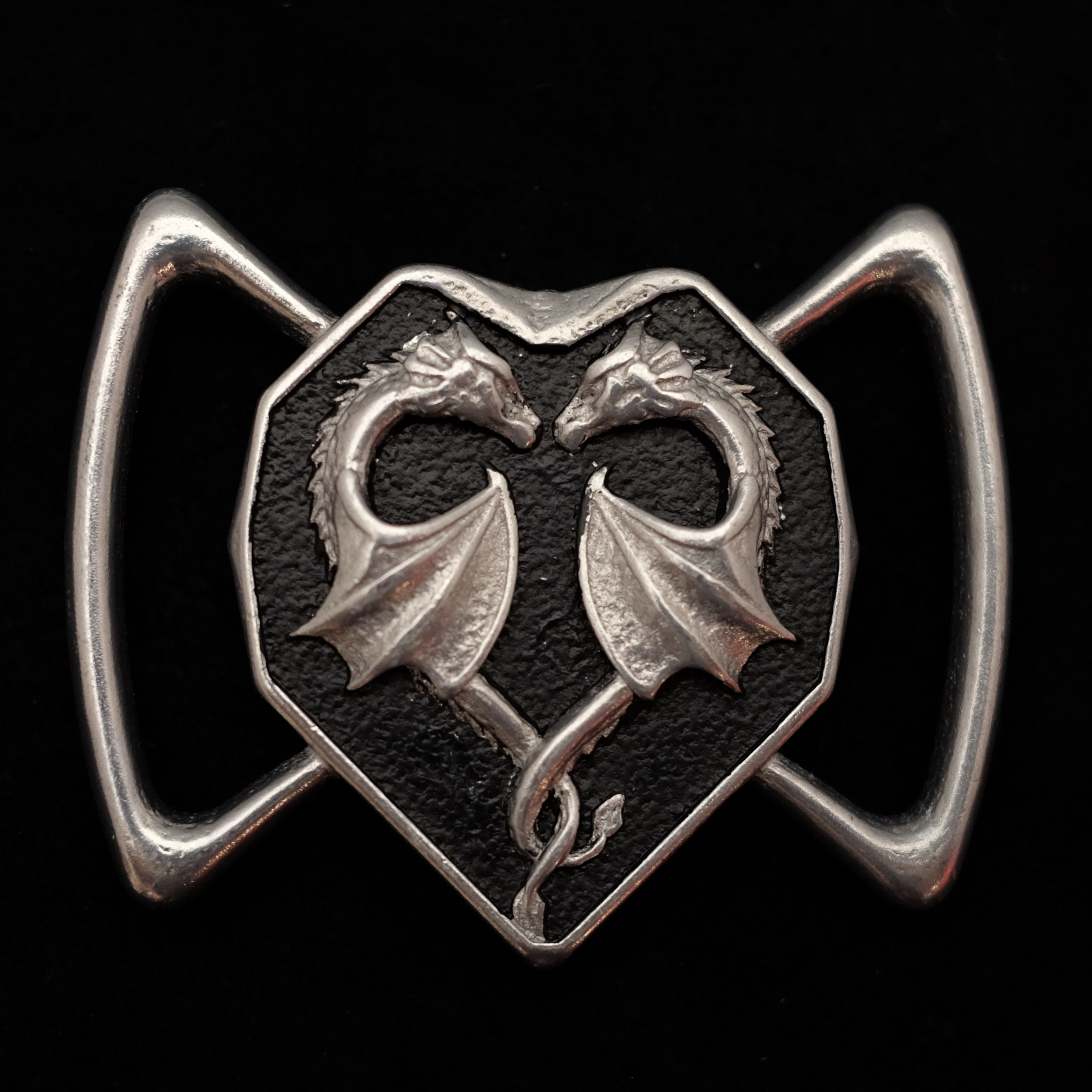 Entwined Dragons Harness Centerpiece