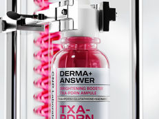 실험 장비 안에 배치된 CNP Derma+ Answer TXA-PDRN 앰플을 보여주는 앰플 광고영상제작 대표 이미지