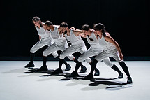 SOUS LE VOLCAN - Leslie Mannès (c) Hichem Dahes (1).jpg