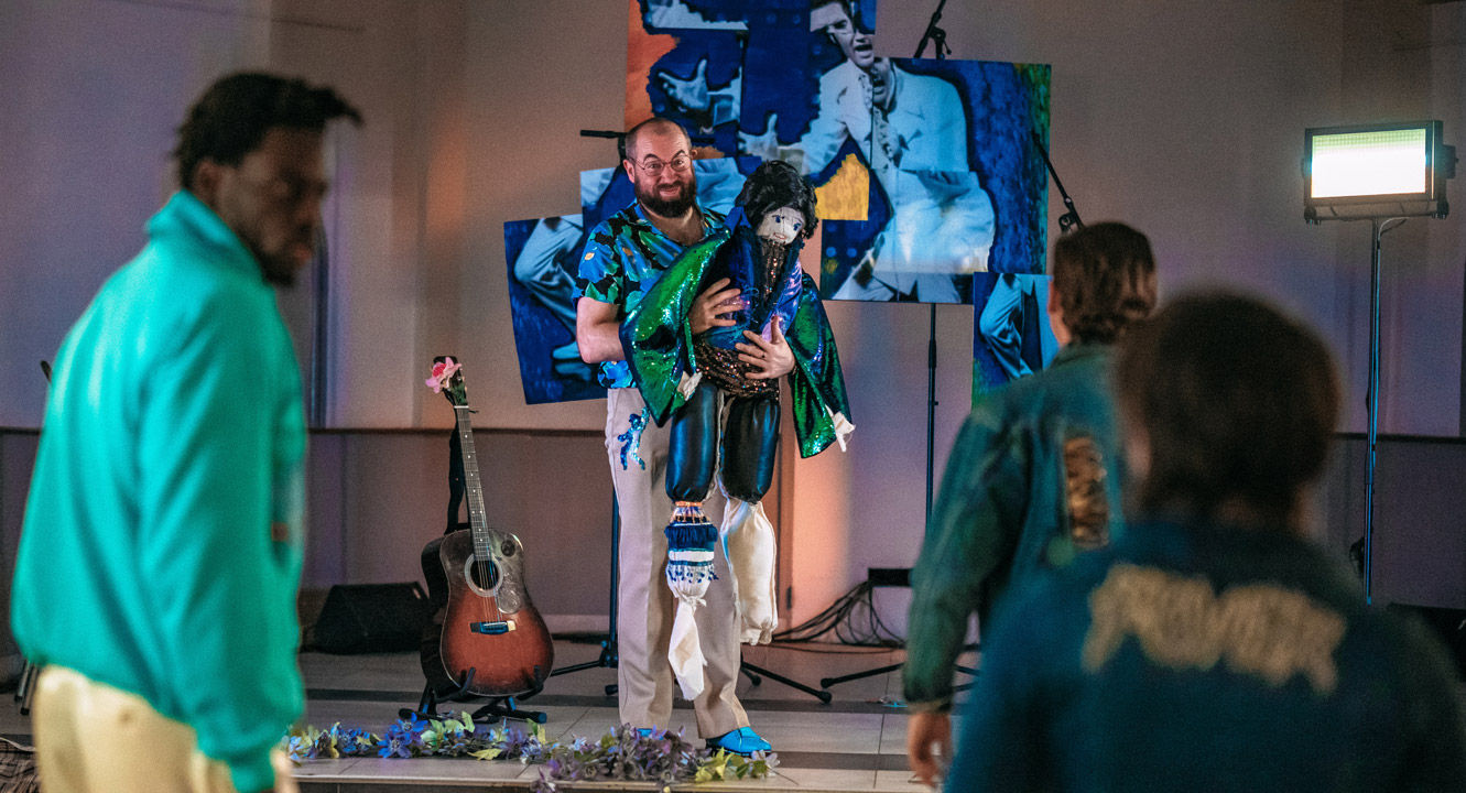 Larrons en baskets bleues - Héloïse Ravet