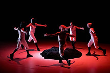 SOUS LE VOLCAN - Leslie Mannès (c) Hichem Dahes (4).jpg
