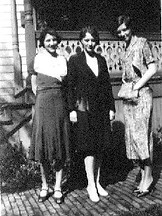 Jean, Kate, Jess 1920s_edited.jpg