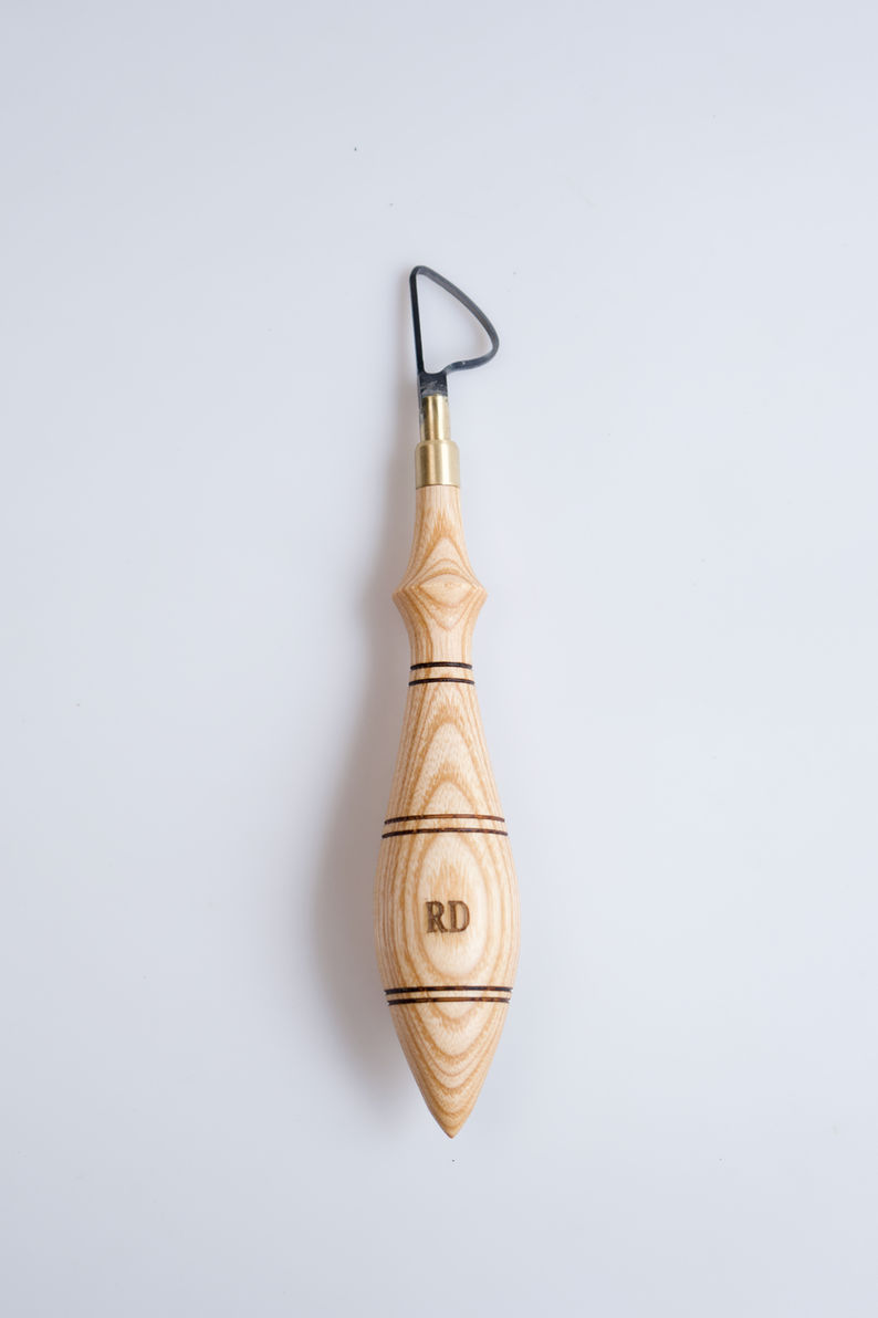 Half Arrow Shape Tungsten Carbide Loop Blade Pottery Tool Maple Wood Handle