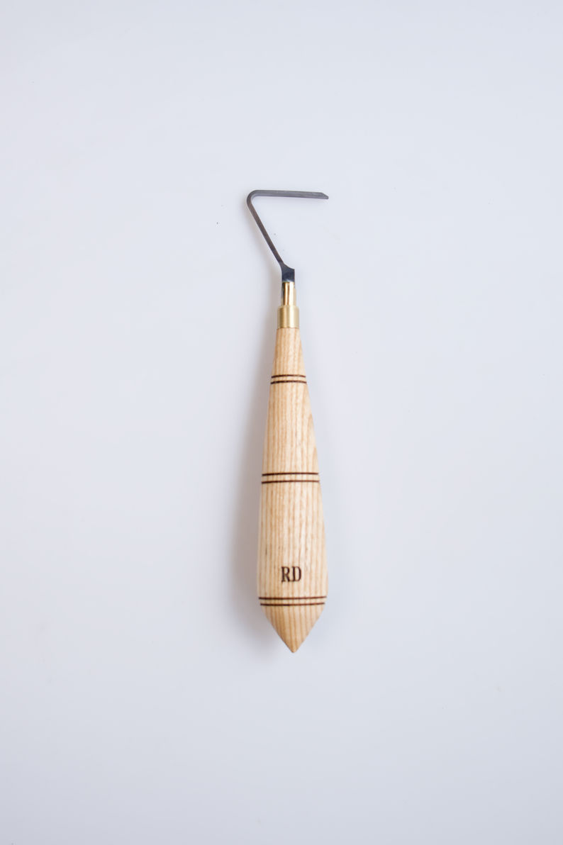 Big 7 Shape Tungsten Carbide Hook Blade Pottery Tool with Maple Wood Handle