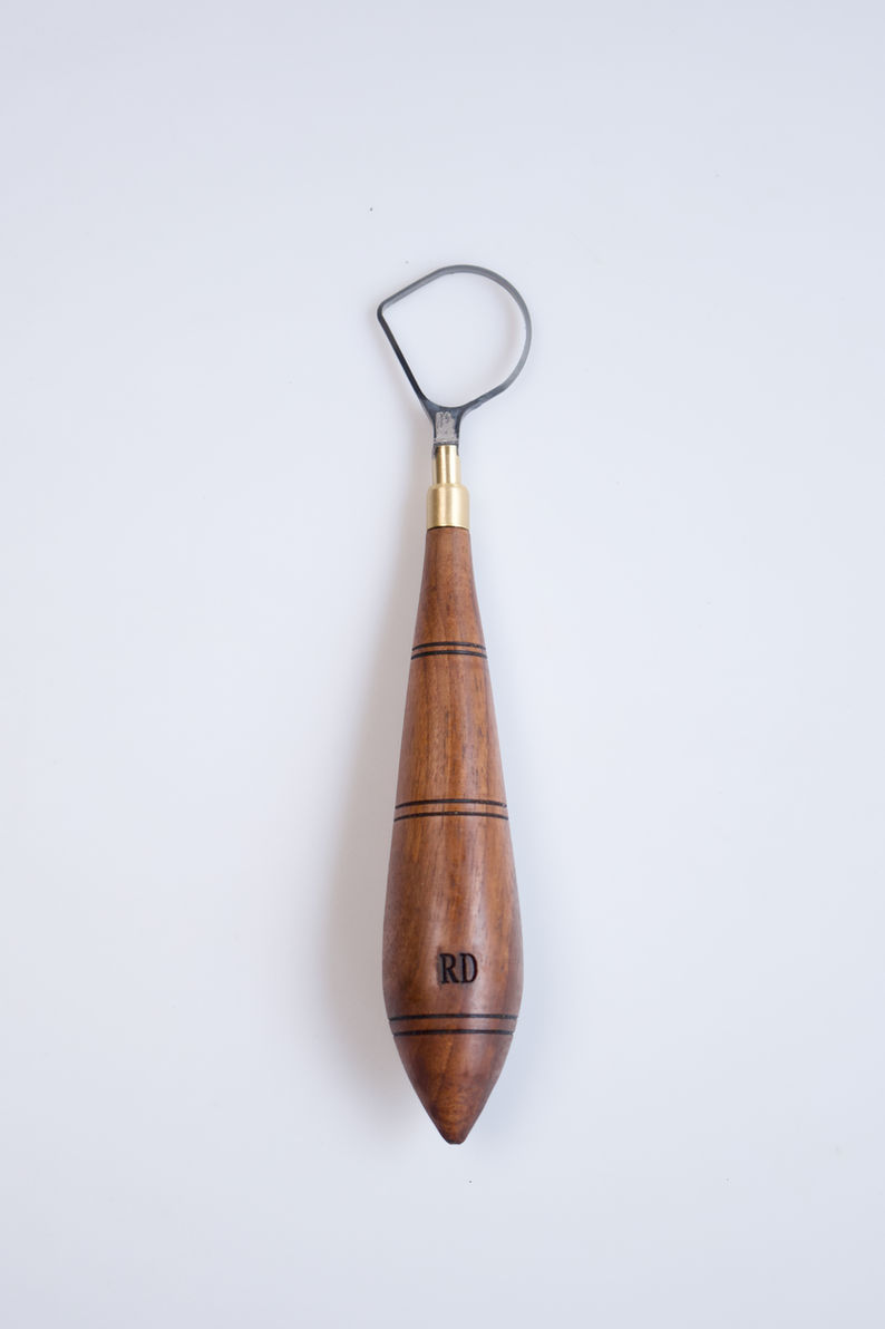 Big D Shape Tungsten Carbide Loop Blade Pottery Tool Walnut Wood Handle