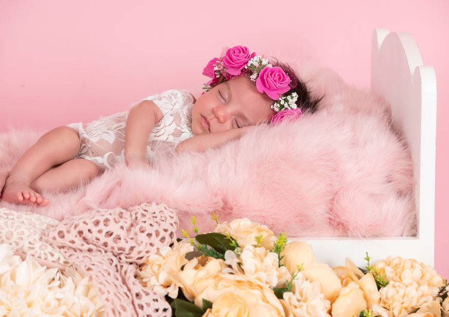 Photographe nouveau-né professionnel à Marrakech, photographe naissance Marrakech, photographie nouveau-né Marrakech, shooting newborn professionnel, séance photo bébé en studio, studio photo nouveau-né Marrakech, portrait bébé artistique, photographie naissance haut de gamme, photographe bébé Marrakech, photographie premiers jours de vie, photographie familiale avec bébé, portrait newborn Fine Art, séance naissance professionnelle, photographie bébé lifestyle, photographe famille Marrakech, shooting bébé artistique, photographie maternité et naissance, souvenirs de naissance, album naissance personnalisé, tirage photo bébé, photographe nourrisson Marrakech, portrait nouveau-né professionnel, photographie bébé haut de gamme, studio photo professionnel Marrakech, Focus Art Photographie Marrakech.