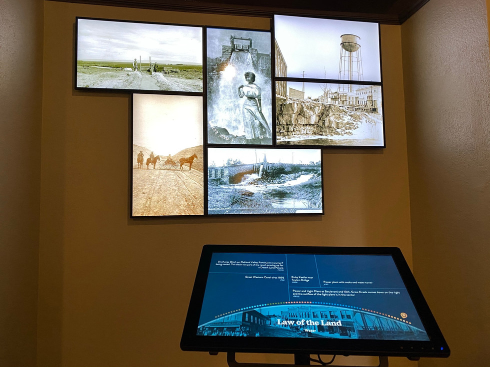Photo Archive Explorer