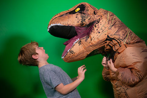 Lune Spark, in Apex North Carolina is a creative center for children and adults, allowing them to explore and discover their creative passions, collaborate with like-minded individuals, and grow with the support of dedicated teachers.