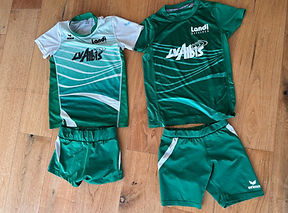 Trainingshosen & Shirts: Als komplettes Set oder einzeln