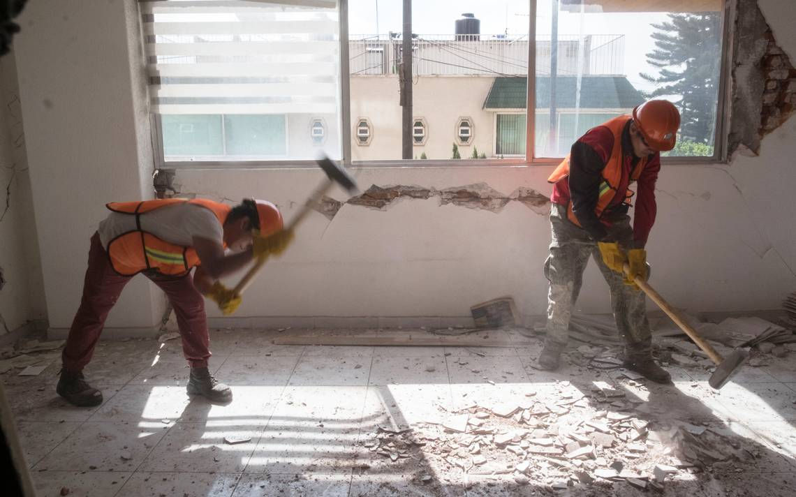 Demolición de antepiso