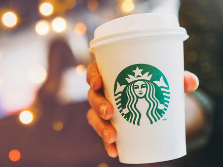 Starbucks có đúng khi loại bỏ vai trò CMO của mình?