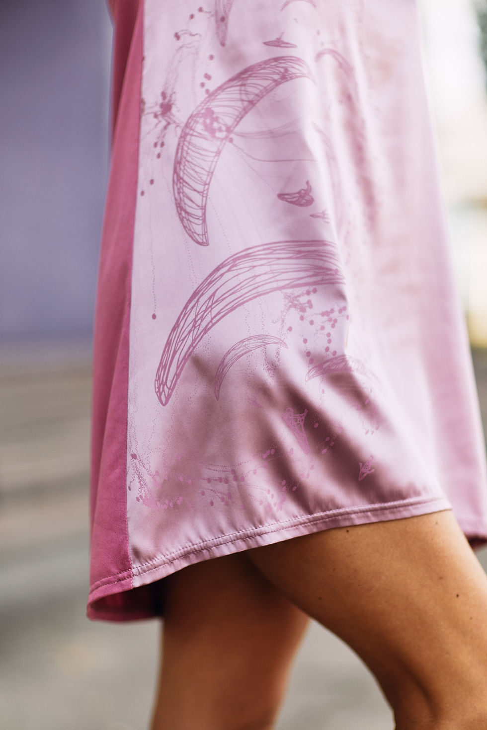 Thumbnail: Color dress with paragliding prints