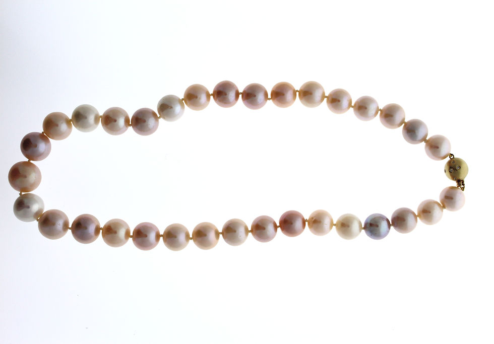 Thumbnail: Var-Hue Pearl Necklace