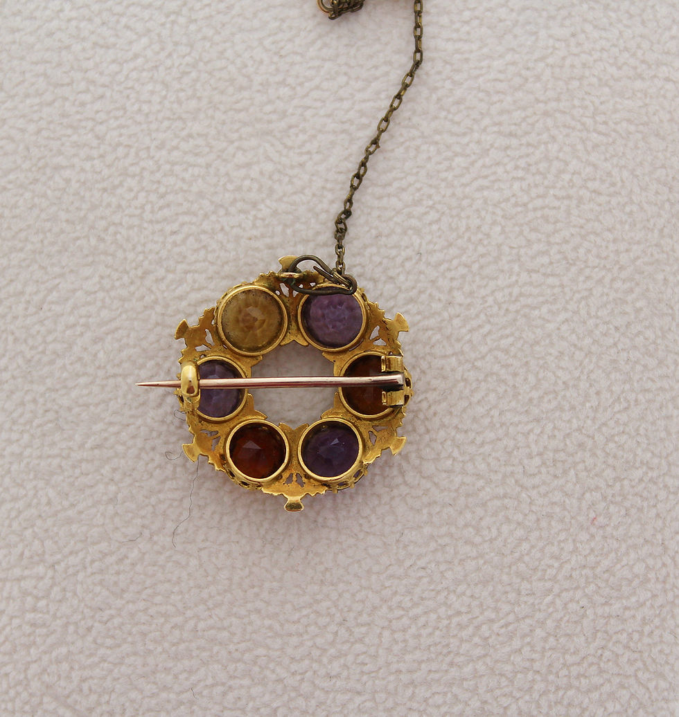 Thumbnail: Gem Wreath Brooch