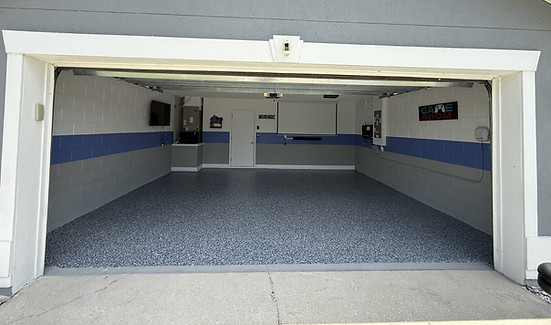 garage 2-min.JPG