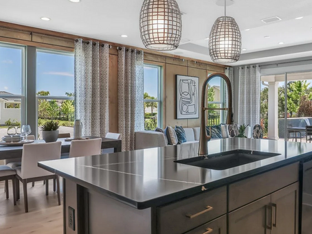 6 Reasons Why Empty-Nesters & Single Professionals are Moving to West End at Town Center