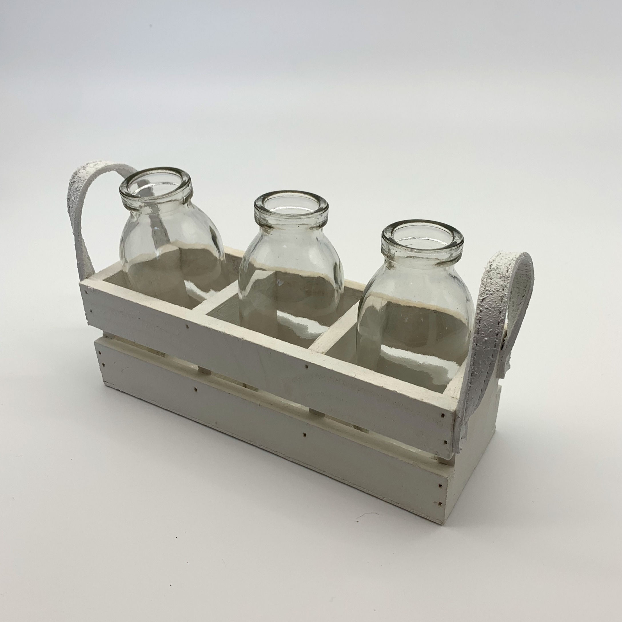 Bottles in White Wooden Crate (YM590)