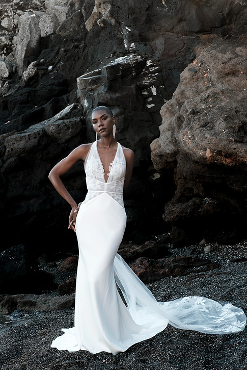 Manon Gontero 2023 - Gloria - Close-fitting wedding dress, high neckline in front and behind, with embroidery appliqué covered with draped tulle. Satin crepe stockings, with tulle keel and removable embroidery
