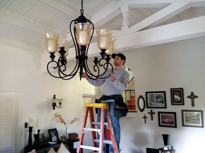 New wiring for chandelier's