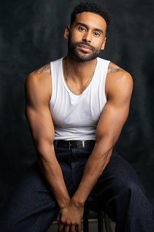 Alexander Manuel_three quarters.jpg