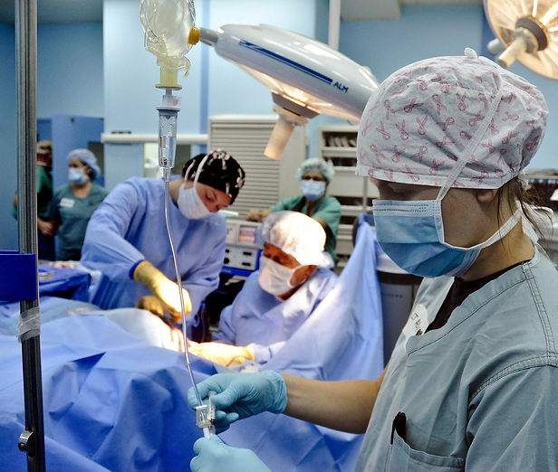 surgery-79584_1920.jpg