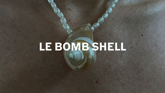 SHELL NECKLACES PEARLS 