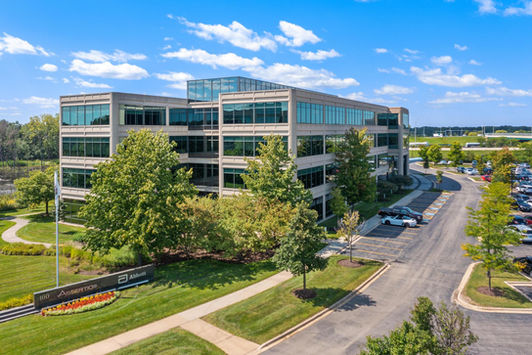 100 S Saunders, Lake Forest