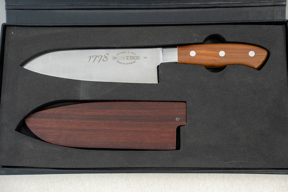 Nóż szefa kuchni – dlaczego to najważniejsze narzędzie w każdej kuchni?