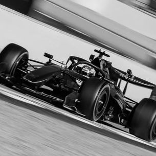 TECHNOLOGY WITHOUT HEROES?