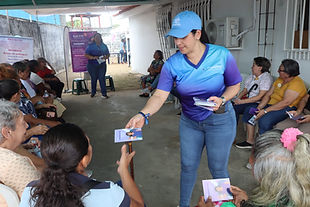 entrega de kits charla higiene.jpg