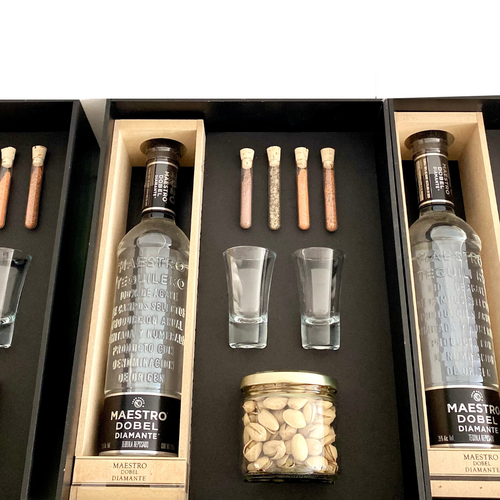 Kit Tequila Maestro Dobel Gift Choice