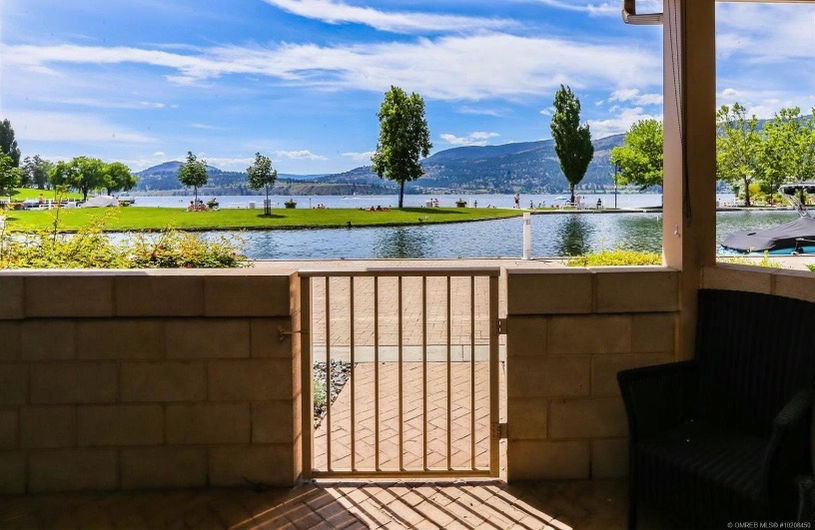 Executive Townhouse Patio at the Sunset Waterfront Resort.
