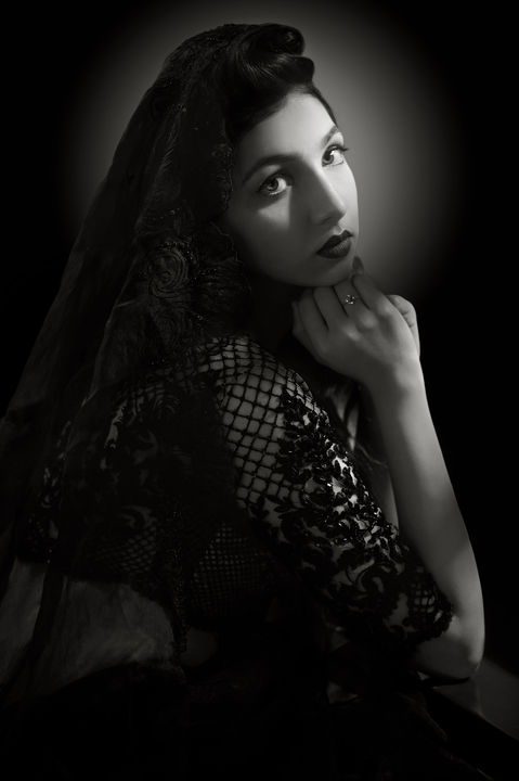 Glamour 4 - B&W.jpg