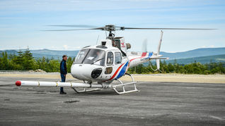 Аэрогеофизическая съемка с помощью вертолета AS350