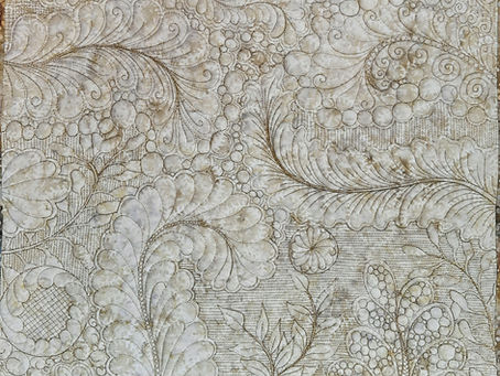 FREE MOTION QUILTED FEATHERS