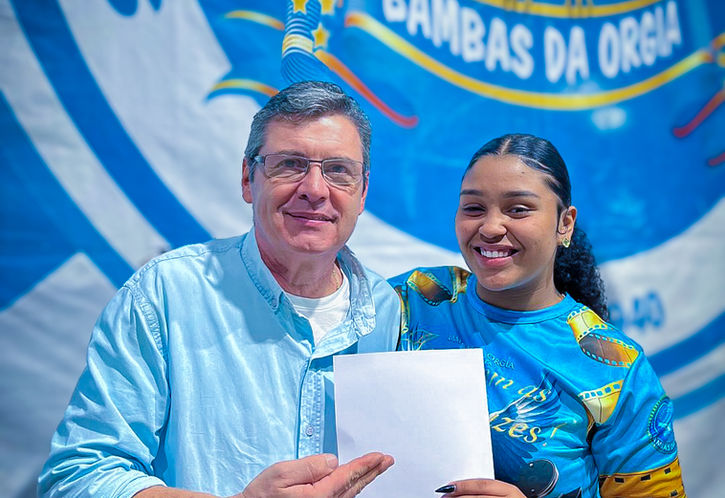 Dando seguimento ao trabalho para o Carnaval 2026, foi realizada a entrega de figurinos para o Carnaval 2026. Os modelos que comporão o desfile "Apaguem as Luzes!" foram entregues a destaques e responsáveis das alas.
www.bambasdaorgia.com.br