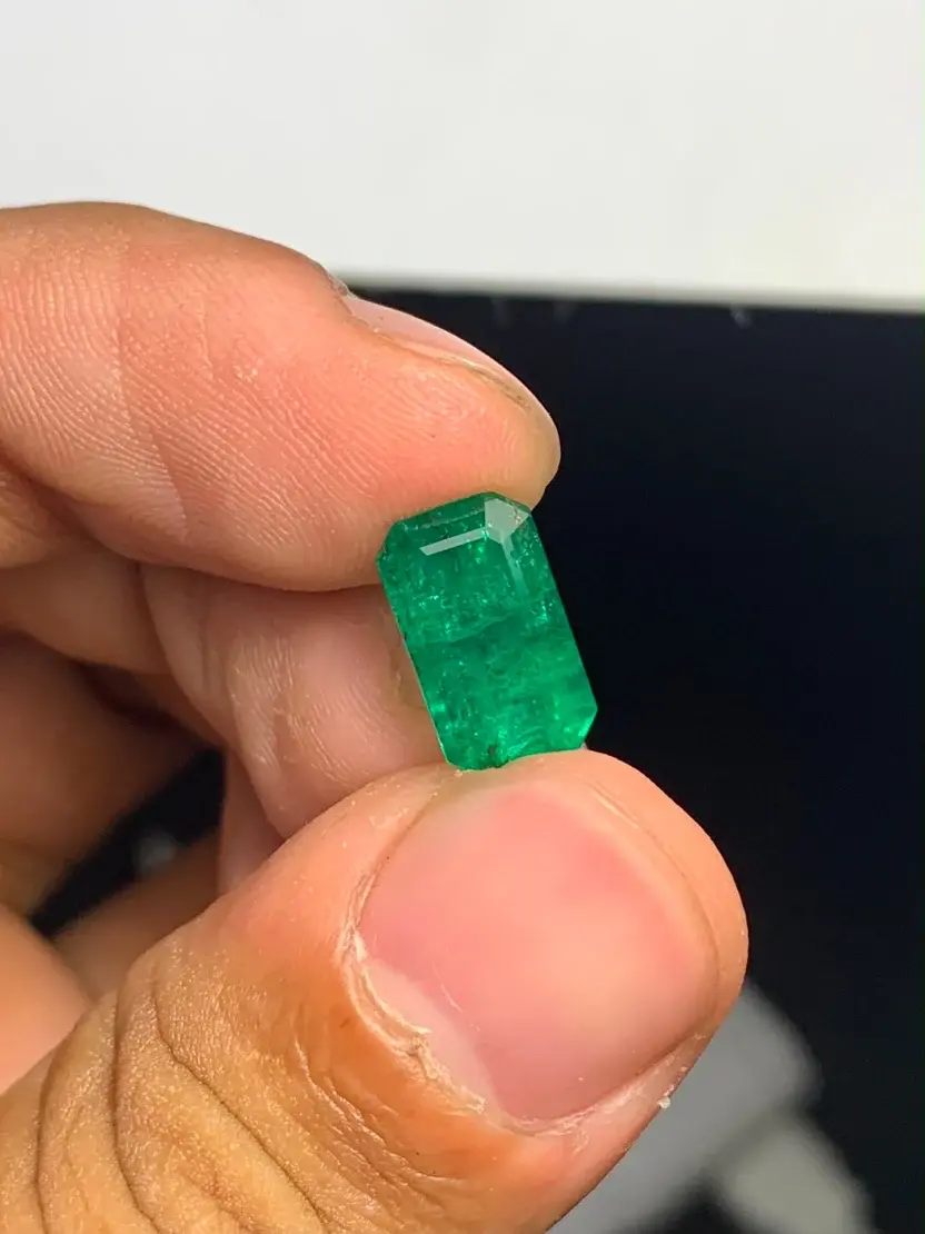Thumbnail: Natural Vivid Green Emerald – Emerald Cut