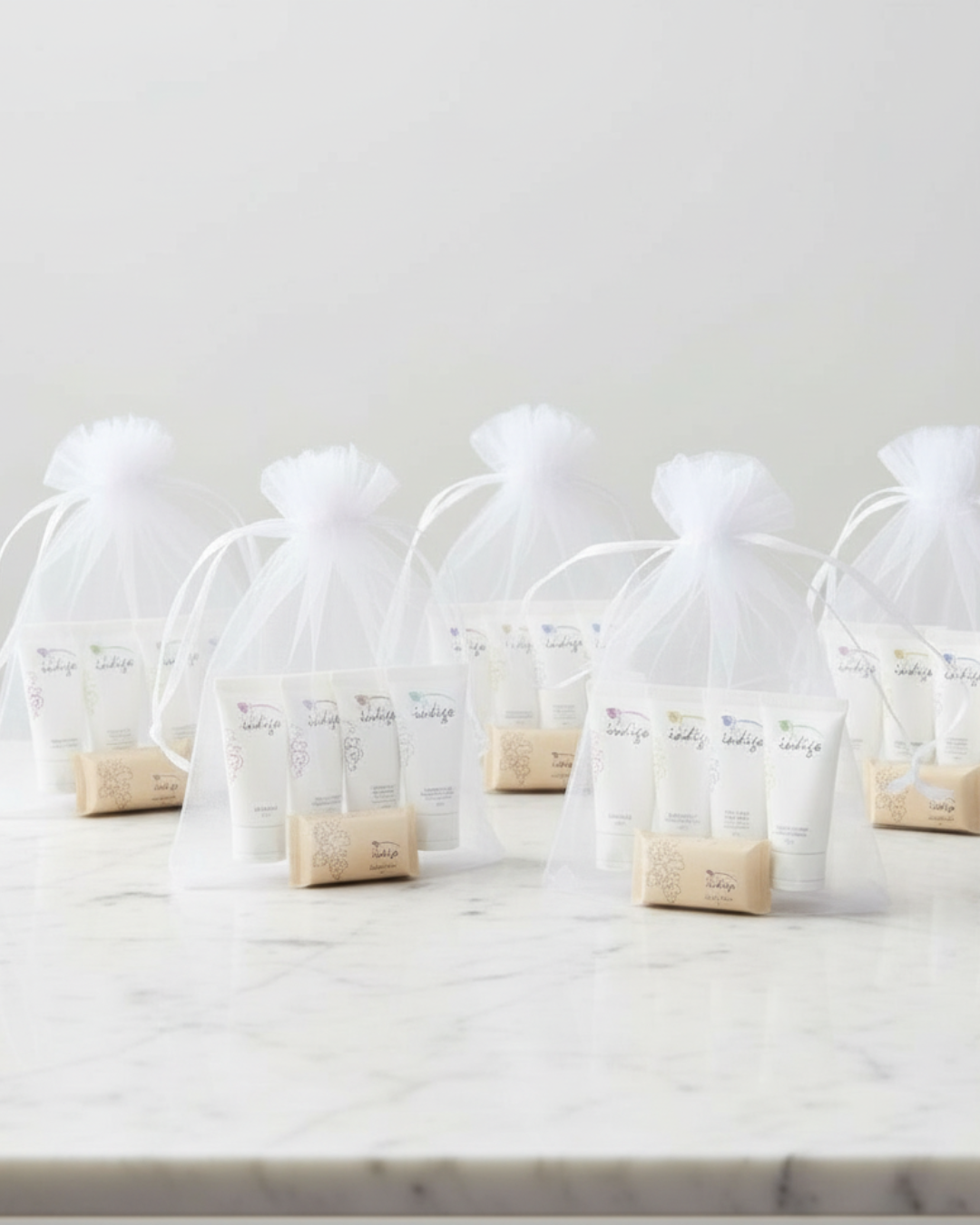 Kit de bienvenida empresarial con shampoo, acondicionador y jabón