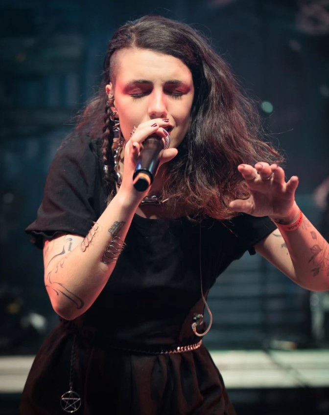 magistry lya cantando