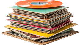 pilha de discos de vinil